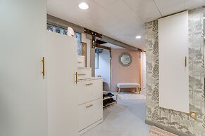 Quaint Studio w/ Sauna: 5 Mi to Space Needle