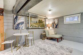 Quaint Studio w/ Sauna: 5 Mi to Space Needle