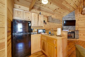 Branson 'antler's Lodge' Cabin w/ Private Hot Tub