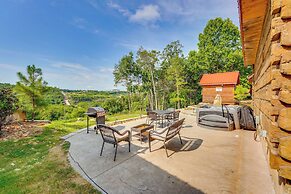 Branson 'antler's Lodge' Cabin w/ Private Hot Tub