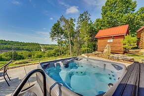 Scenic 'antler's Lodge' Cabin w/ Grill in Branson!