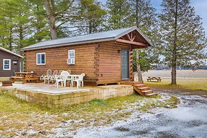 Mauston Studio Cabin ~ 15 Mi to Wisconsin Dells!