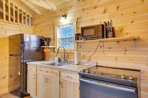 Mauston Studio Cabin ~ 15 Mi to Wisconsin Dells!