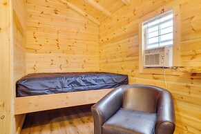 Mauston Studio Cabin ~ 15 Mi to Wisconsin Dells!