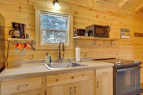 Mauston Studio Cabin ~ 15 Mi to Wisconsin Dells!