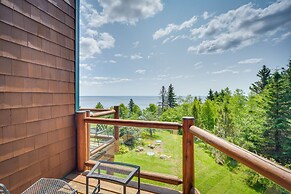 Tofte Tranquility: Lakefront Townhome w/ Balcony!