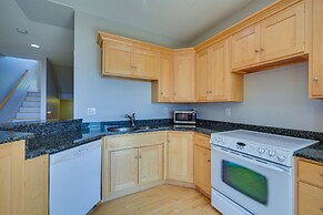 Tofte Tranquility: Lakefront Townhome w/ Balcony!