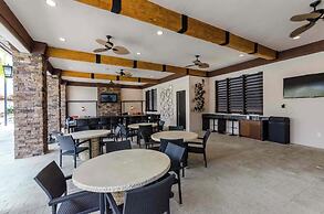 Resort Oasis w/ Game Room: 11 Mi to Disney!