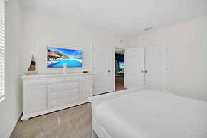 Resort Oasis w/ Game Room: 11 Mi to Disney!