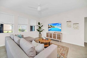 Resort Oasis w/ Game Room: 11 Mi to Disney!