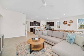 Resort Oasis w/ Game Room: 11 Mi to Disney!