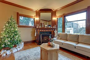 Inviting Seattle Apartment: 4 Mi to Ballard Locks