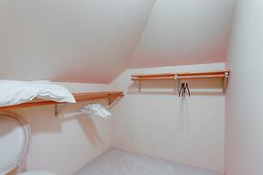 Inviting Seattle Apartment: 4 Mi to Ballard Locks