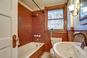 Inviting Seattle Apartment: 4 Mi to Ballard Locks