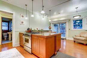 Inviting Seattle Apartment: 4 Mi to Ballard Locks