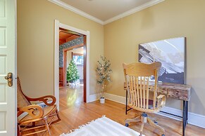 Inviting Seattle Apartment: 4 Mi to Ballard Locks