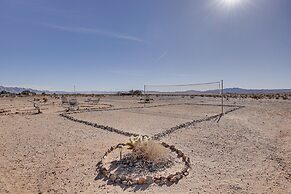 Twentynine Palms Desert Oasis w/ Pool & Hot Tub!