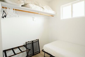 Twentynine Palms Desert Oasis w/ Pool & Hot Tub!