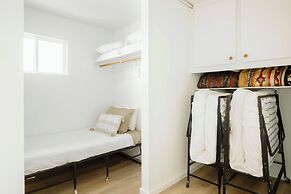 Twentynine Palms Desert Oasis w/ Pool & Hot Tub!