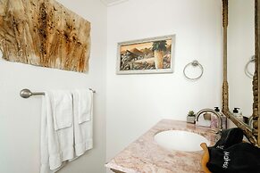 Twentynine Palms Desert Oasis w/ Pool & Hot Tub!