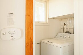 Twentynine Palms Desert Oasis w/ Pool & Hot Tub!