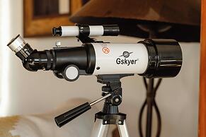 Twentynine Palms Desert Oasis w/ Pool & Hot Tub!