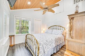 Hot Tub & Fire Pit: Lakefront Home on Lake Eloise