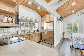 Hot Tub & Fire Pit: Lakefront Home on Lake Eloise