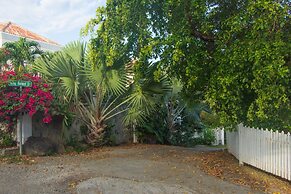 Dawn Beach Estate - 3 bedroom Apartment Villa 3 Villa by RedAwning