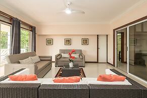 Dawn Beach Estate - 3 bedroom Apartment Villa 3 Villa by RedAwning