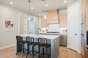 Paddle And Play 5 Bedroom Townhouse