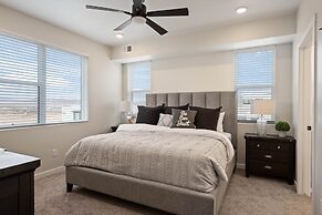 Desert Disney 2 Bedroom Condo