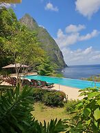 Authentic St. Lucian Experience At Prestigious Villa - Colibri Cottage