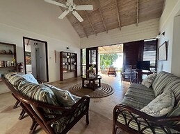 Authentic St. Lucian Experience At Prestigious Villa - Colibri Cottage