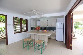 Authentic St. Lucian Experience At Prestigious Villa - Colibri Cottage