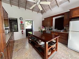 Authentic St. Lucian Experience At Prestigious Villa - Colibri Cottage
