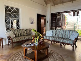 Authentic St. Lucian Experience At Prestigious 2-bed Villa - Colibri C
