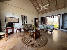 Authentic St. Lucian Experience At Prestigious 2-bed Villa - Colibri C