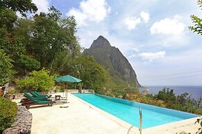 Authentic St. Lucian Experience At Prestigious 2-bed Villa - Colibri C