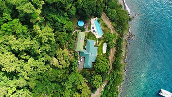 Authentic St. Lucian Experience At Prestigious 2-bed Villa - Colibri C