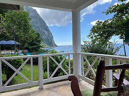 Authentic St. Lucian Experience At Prestigious 2-bed Villa - Colibri C