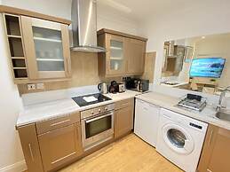 Impeccable 2-bed Apartment in Central London