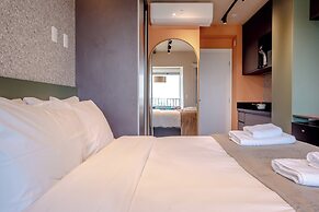 B.Homy - Be Urban Brooklin