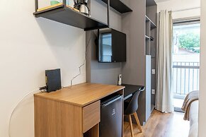 B.Homy - Be Urban Brooklin