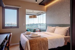 B.Homy - Be Urban Brooklin