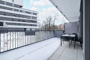 Luxurious Apartment by Renters Prestige