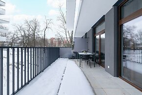 Luxurious Apartment by Renters Prestige