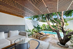 Azora by Ayatana Goa