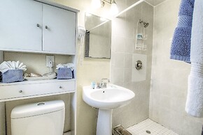 Daytona Shores Inn & Suites