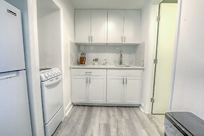 Daytona Shores Inn & Suites